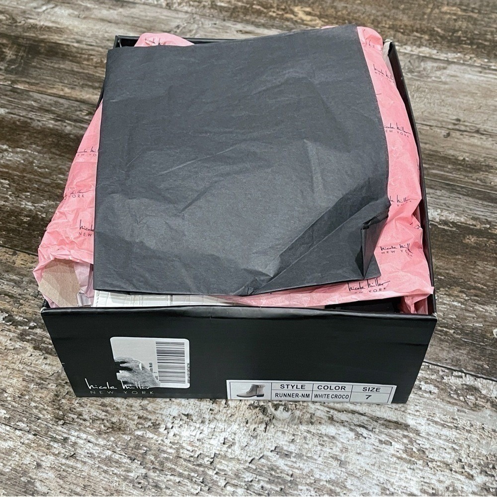 Nicole Miller Boots New‎ York Snakeskin Combat Moto City White Size 7 NEW - Picture 4 of 16